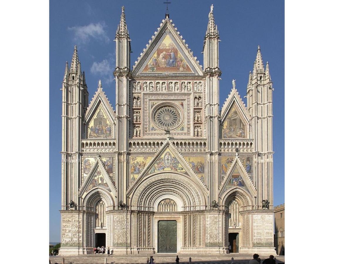 Stanza Con Bagno Privato Orvieto Centro Storico, Aria Condizionata Netflix Vicino Al Pozzo Della Cava-Affittacamere "Carvajal Rooms" Luaran gambar