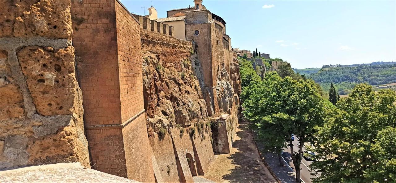 Stanza Con Bagno Privato Orvieto Centro Storico, Aria Condizionata Netflix Vicino Al Pozzo Della Cava-Affittacamere "Carvajal Rooms" Luaran gambar