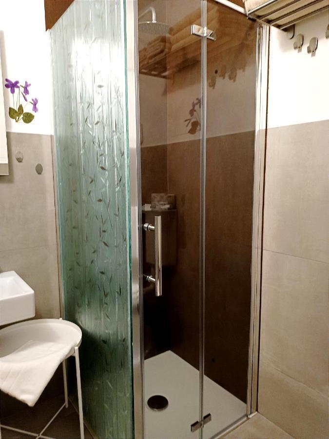 Stanza Con Bagno Privato Orvieto Centro Storico, Aria Condizionata Netflix Vicino Al Pozzo Della Cava-Affittacamere "Carvajal Rooms" Luaran gambar