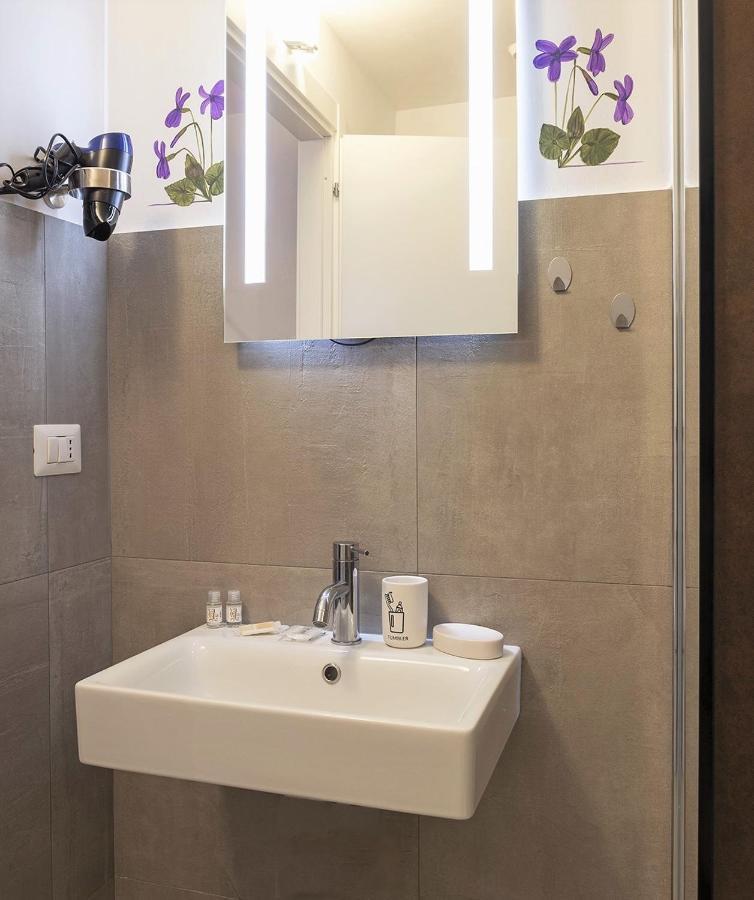 Stanza Con Bagno Privato Orvieto Centro Storico, Aria Condizionata Netflix Vicino Al Pozzo Della Cava-Affittacamere "Carvajal Rooms" Luaran gambar